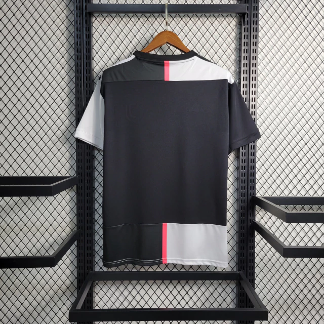 Juventus 19/20 Home